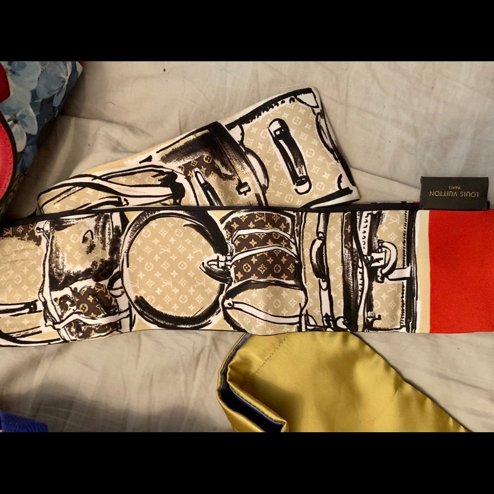 ❌GONE❌ Louis Vuitton red black white bandeau